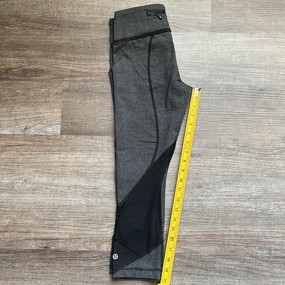 Lululemon Running Crop Herringbone | Size 4 - Picture 3 of 4